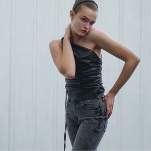 Zara shoulder leather top